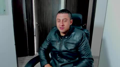 Snapshot of johnny_seens1 chatting on April 2026 12:51:02 PM Johnny online show from April 2026 12:51:02 PM