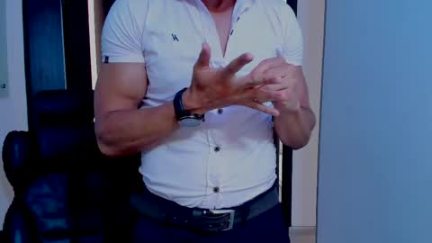 Snapshot of johnny_seens1 chatting on June 2026 06:43:01 PM Johnny online show from June 2026 06:43:01 PM