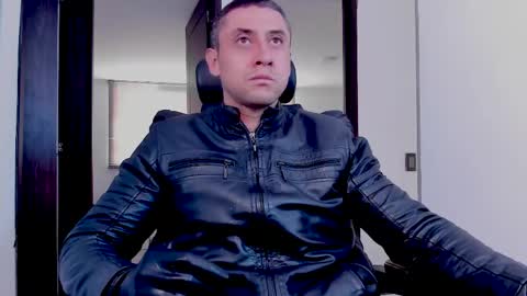 Snapshot of johnny_seens1 chatting on June 2026 12:27:01 PM Johnny online show from June 2026 12:27:01 PM
