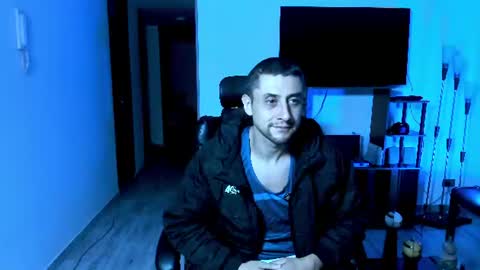 Snapshot of johnny_seens1 chatting on July 2026 01:04:01 AM Johnny online show from July 2026 01:04:01 AM
