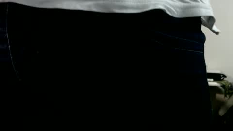 Snapshot of johnnydeepbig chatting on February 2026 05:25:01 AM johnnydeepbig online show from February 2026 05:25:01 AM