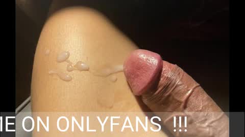 Snapshot of johnnyfun_xxx chatting on March 2025 05:11:01 AM Johnnystrongarms                 online show from March 2025 05:11:01 AM