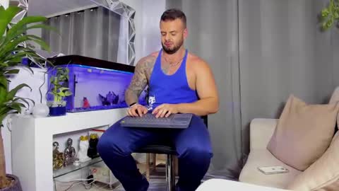 JOHNNY online show from December 2024 08:21:02 PM