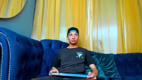 johnnystoorm online show from October 2025 07:36:02 PM