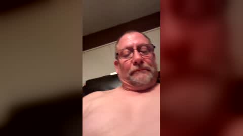 Snapshot of johnpetzoldt chatting on April 2026 05:03:02 AM johnpetzoldt online show from April 2026 05:03:02 AM