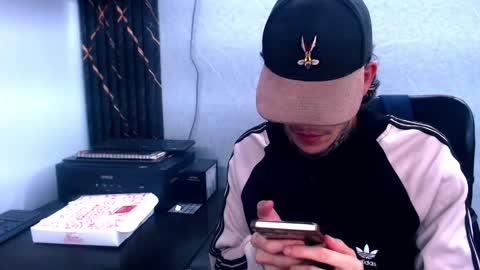 johnsonisaac94  online show from February 2025 04:30:02 AM