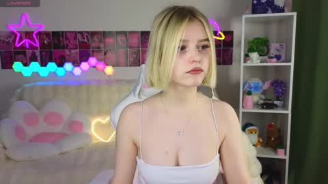 Paula online show from February 2025 10:26:02 PM