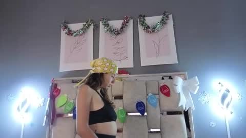 jolie_lov online show from December 2025 01:26:01 PM