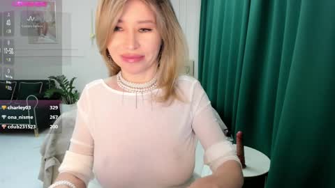 Jolie Ozolla online show from March 2025 11:29:02 AM