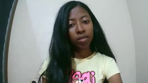 joliekah27 online show from December 2025 12:17:01 AM