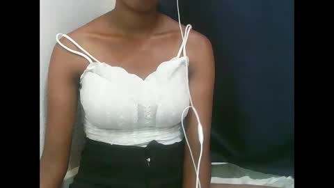 joliekah27 online show from February 2026 11:24:01 AM