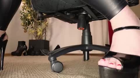 MISTRESS Jolie online show from January 2026 12:33:02 PM