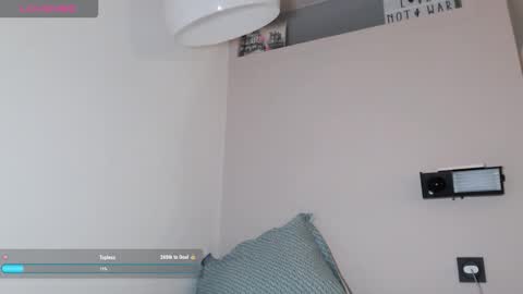 Rose online show from November 2025 06:17:01 PM