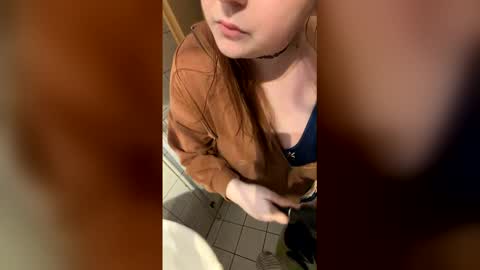 jollyfee online show from April 2026 06:47:02 AM