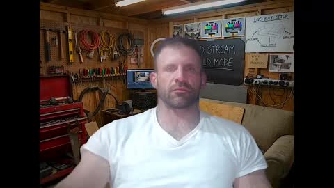 Snapshot of jonariesxxx chatting on May 2026 12:17:01 AM Jon Aries online show from May 2026 12:17:01 AM