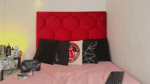 Jonas  online show from February 2025 01:06:01 PM