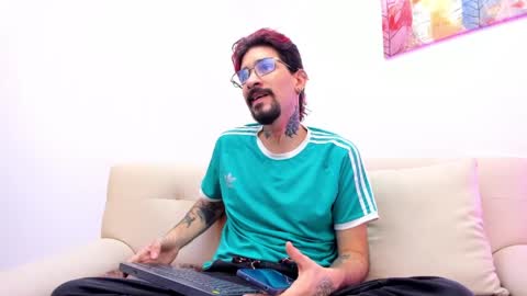 jonathan_sinn online show from May 2026 03:47:01 AM