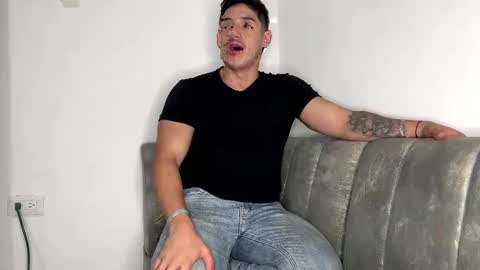 jonathancast08 online show from April 2026 03:05:02 PM