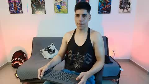 Instagram jonathanfit14 online show from April 2026 11:43:01 PM