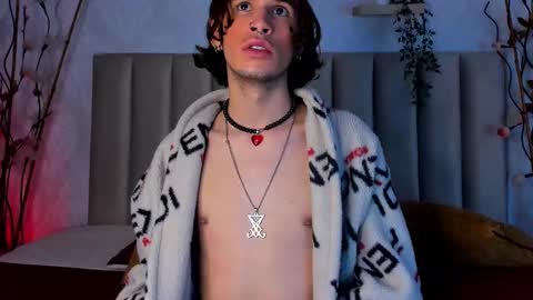 jonny_gilbert online show from November 2025 12:42:02 PM