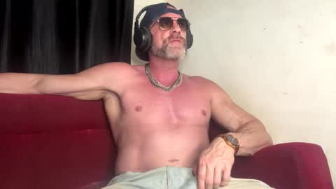 Jonny Cockfill online show from October 2025 08:40:02 PM