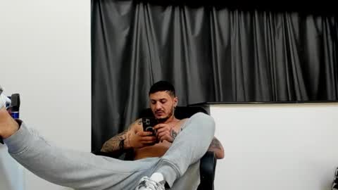 jonnyporn1 online show from January 2025 05:05:02 AM