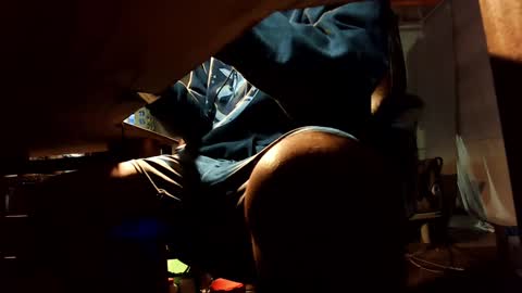 Snapshot of jontn_swift chatting on December 2024 06:44:01 AM Jonathon Swift online show from December 2024 06:44:01 AM