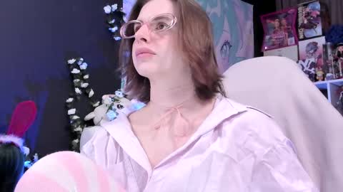 Rose online show from April 2026 04:53:02 PM