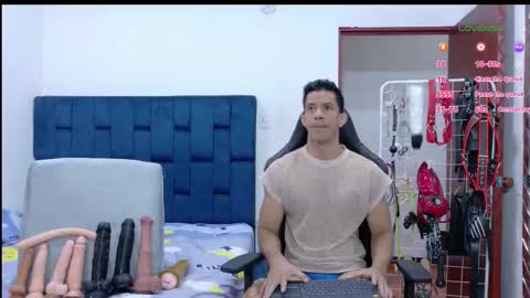 jose_rumbero91 online show from February 2026 12:05:02 PM