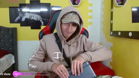 jose_sexycumm online show from October 2025 05:02:02 PM