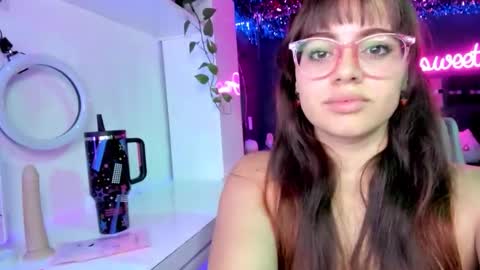 Snapshot of joselynsweet chatting on September 2025 12:56:02 AM Sofia Garcia online show from September 2025 12:56:02 AM