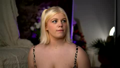 Josephine online show from May 2026 03:42:02 PM