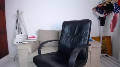 josezaens_ online show from October 2025 08:24:02 AM