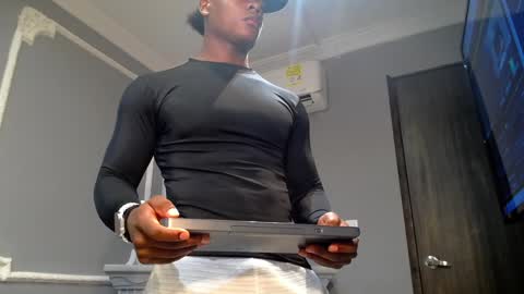 Snapshot of joshloganx chatting on December 2024 12:12:01 PM joshloganx online show from December 2024 12:12:01 PM