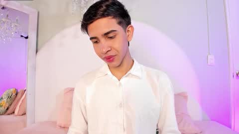 Joshua Sanz  online show from November 2025 03:50:02 AM