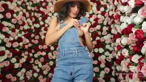 Joss  online show from January 2025 01:38:01 PM