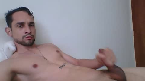 Snapshot of jovenvergonguapo09 chatting on March 2025 04:33:02 PM Van Helsing online show from March 2025 04:33:02 PM