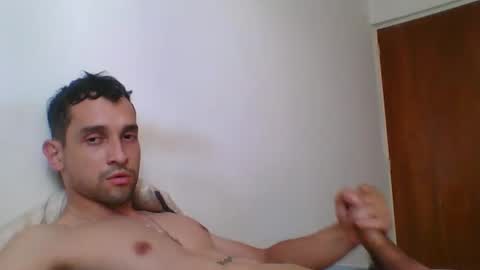 Snapshot of jovenvergonguapo09 chatting on October 2025 06:02:01 PM Van Helsing online show from October 2025 06:02:01 PM