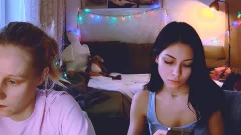 joy_keys online show from December 2024 11:44:01 AM