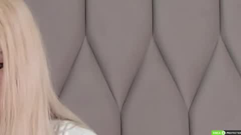 Joy Barker online show from November 2025 03:41:01 AM