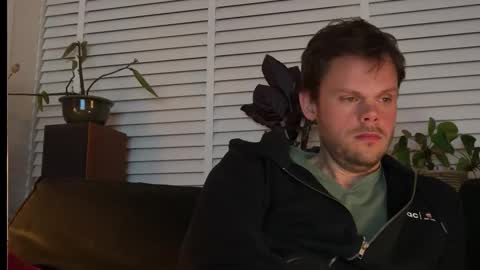 Snapshot of jrnb87 chatting on February 2026 10:04:02 PM JoyBoy online show from February 2026 10:04:02 PM