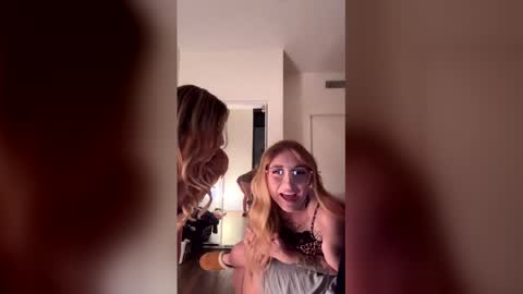 jrnfrens online show from January 2026 05:46:02 AM