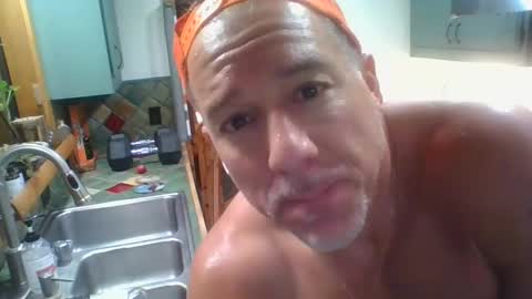 Snapshot of jroge21 chatting on January 2025 03:33:02 AM jroge21 online show from January 2025 03:33:02 AM