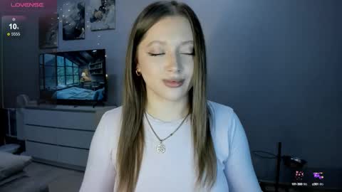 Julia and Julia online show from October 2025 07:02:02 PM