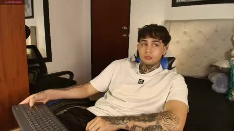 juan_alvarez18 online show from June 2026 05:54:02 AM