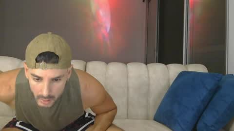 juan_axel_ online show from April 2026 02:56:01 AM