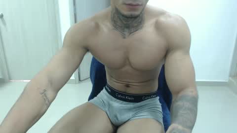 juan_gomez_1 online show from February 2025 08:20:02 PM