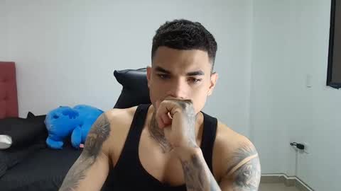 juan_gomez_1 online show from December 2025 11:45:01 PM