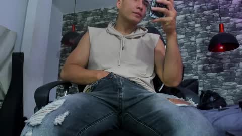 juan_jsmith online show from February 2025 02:37:02 PM