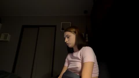 Lola online show from October 2025 04:08:01 PM